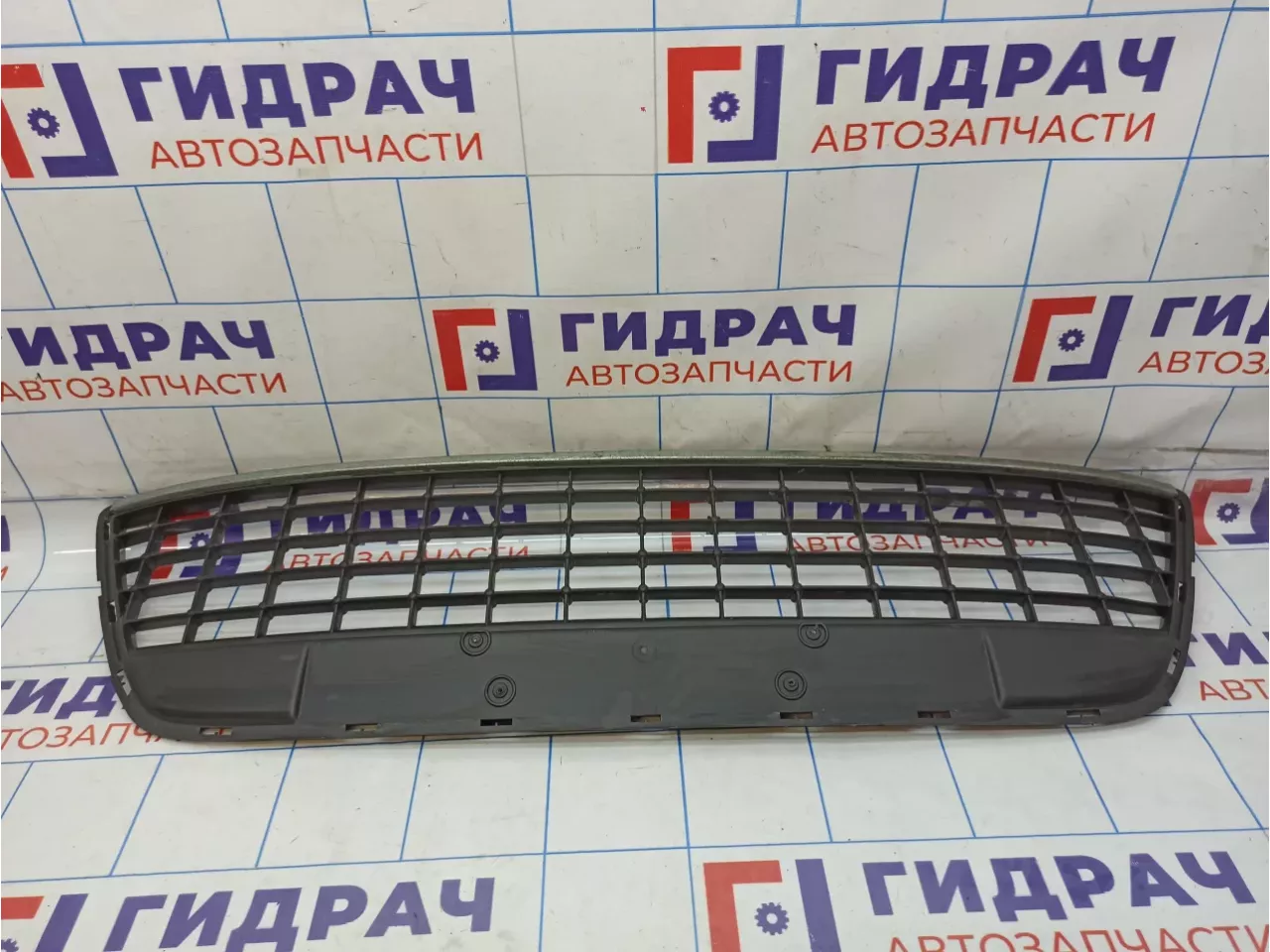 Решетка в бампер центральная Ford Mondeo 4 (BD) 1520495